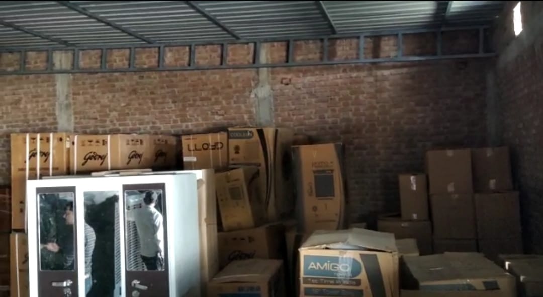 Dabra News : व्यापारियों में आक्रोश, अब गोदाम से लाखों का सामान चोरी, पुलिस पर सवालिया निशान