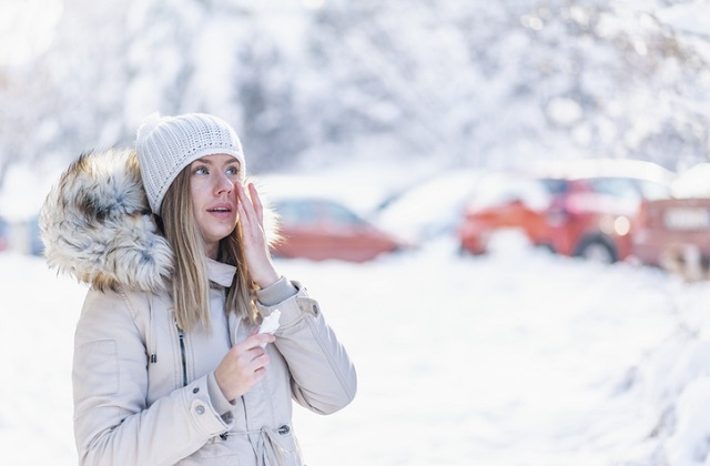 Winter Skin Care Tips: सर्दियों में चेहरे पर लगाएं 5 चीजें, होंगे कमाल के फायदे, आएगा निखार, देखें यहाँ