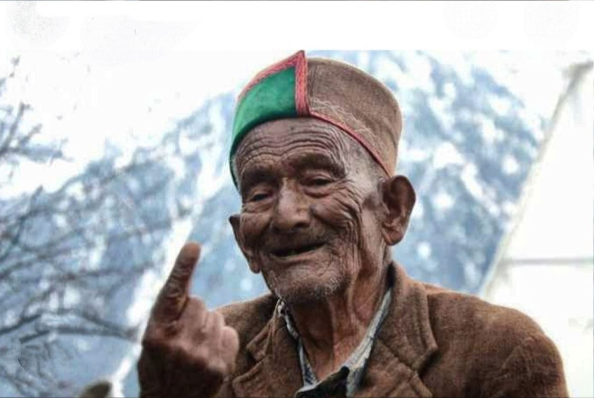 आजाद भारत के पहले वोटर श्याम सरण नेगी का 105 साल की उम्र में निधन, जीवन में 34 बार मताधिकार का प्रयोग