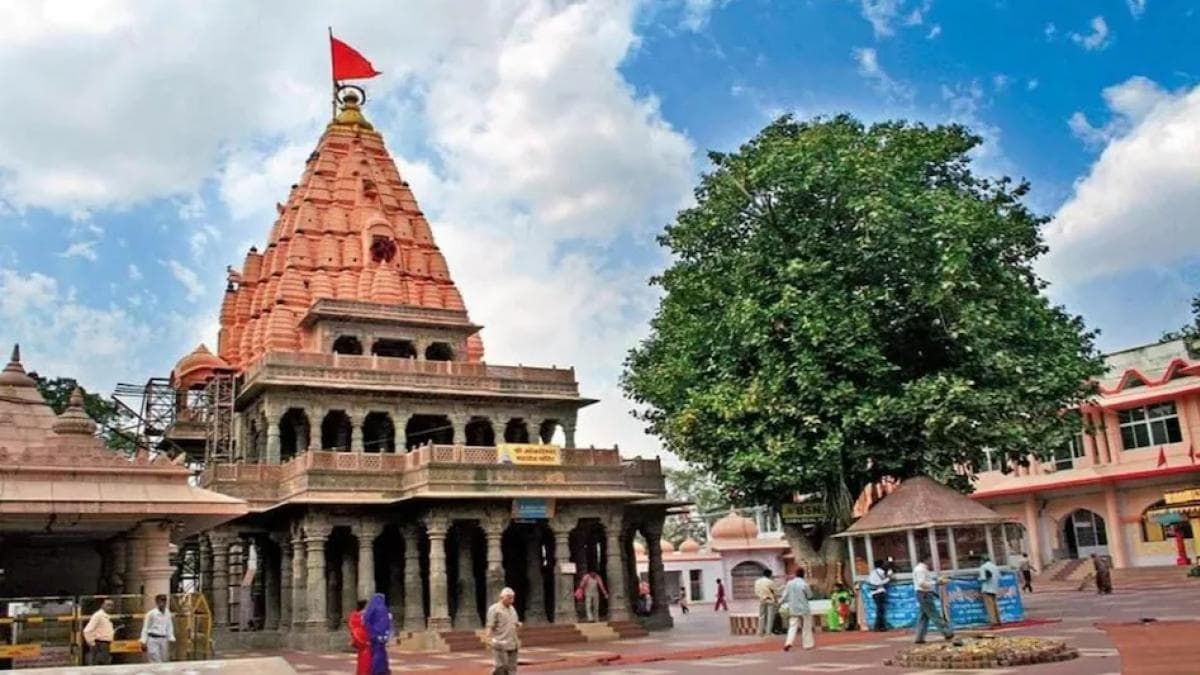 महाकाल मंदिर के गर्भगृह में नहीं की जा सकेगी फोटोग्राफी, मोबाइल प्रतिबंधित