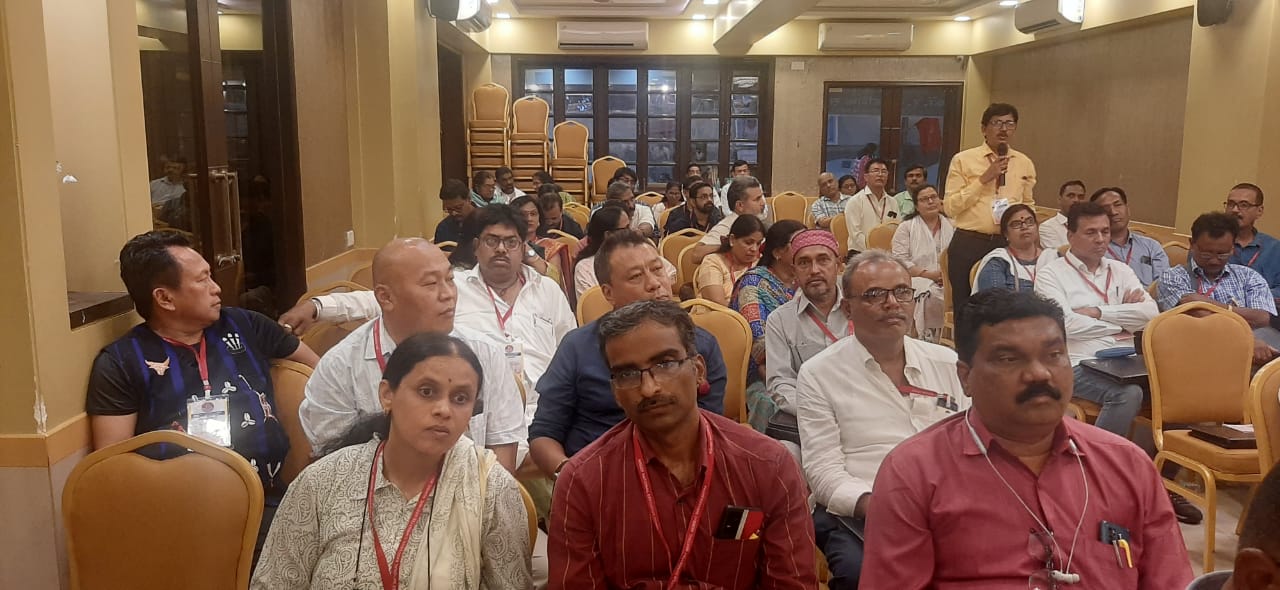 पुरानी पेंशन को लेकर पूरे देश में आंदोलन की बनी रणनीति, मुंबई में हुई बैठक