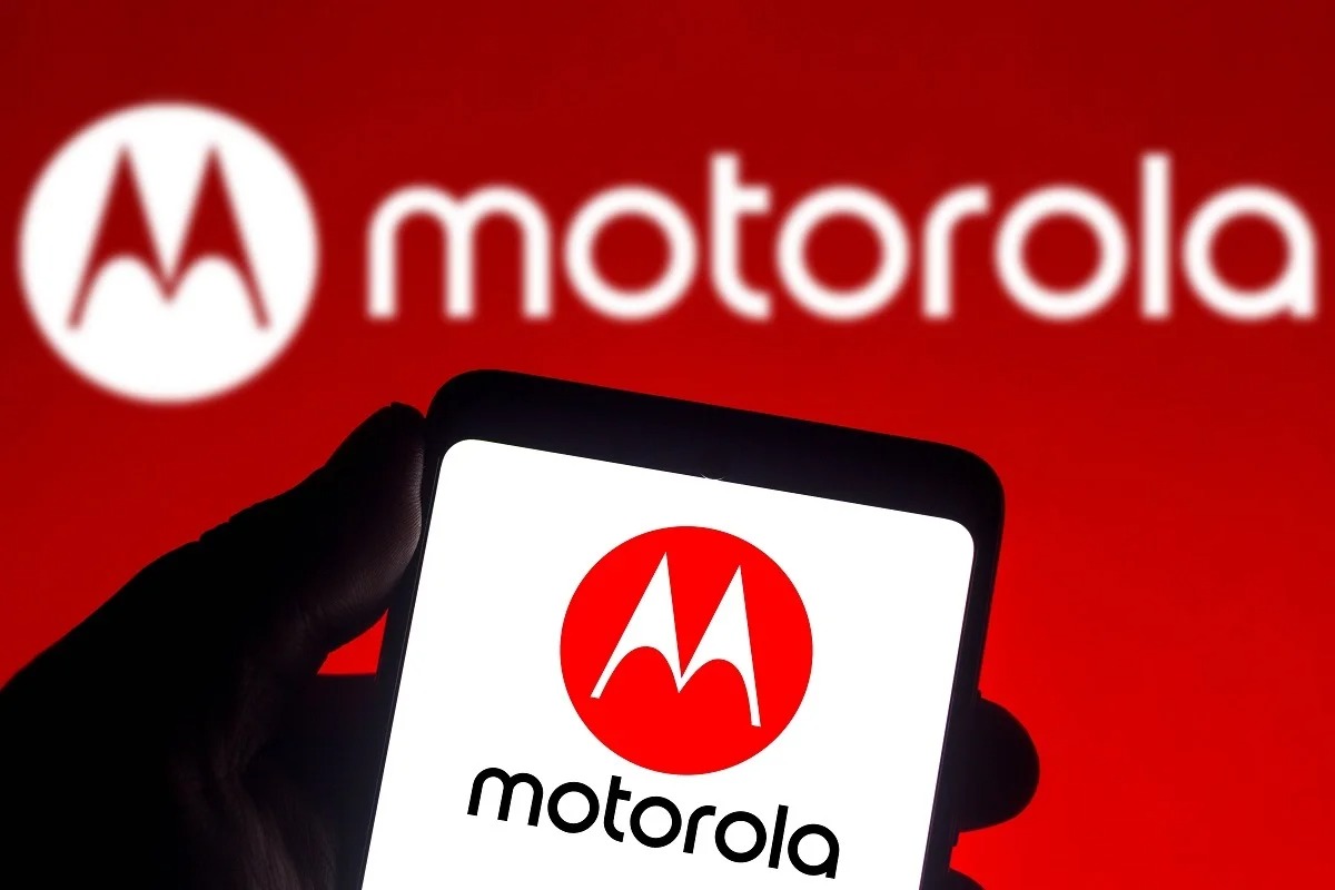 तहलका मचाने आ रहा है Moto Edge 40 Pro, मिनटों में 100% चार्ज होगा स्मार्टफोन, जानें डिटेल्स