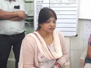 Jabalpur News : मरीज ने महिला डॉक्टर को मारा चांटा, ओपीडी में हुआ हंगामा, डॉक्टर्स ने सुरक्षा की मांग करते हुए जताया विरोध