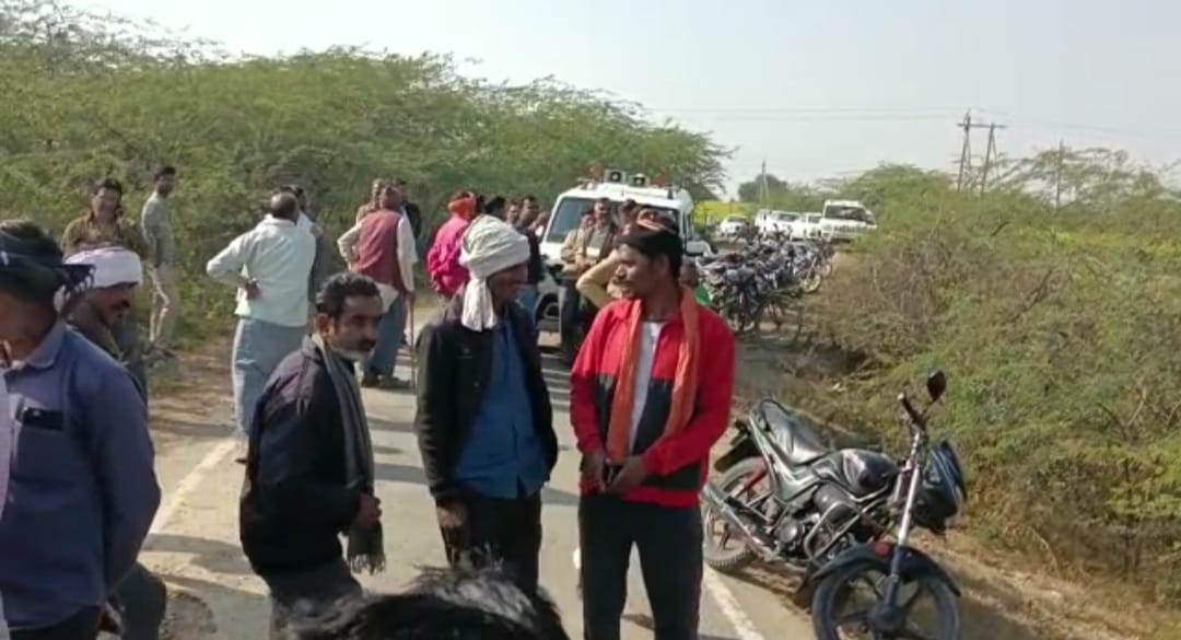 Bhind News : गल्ला व्यापारी के साथ लाखों की लूट, गाड़ी पंचर हुई, रास्ते में छोड़ भागे बदमाश