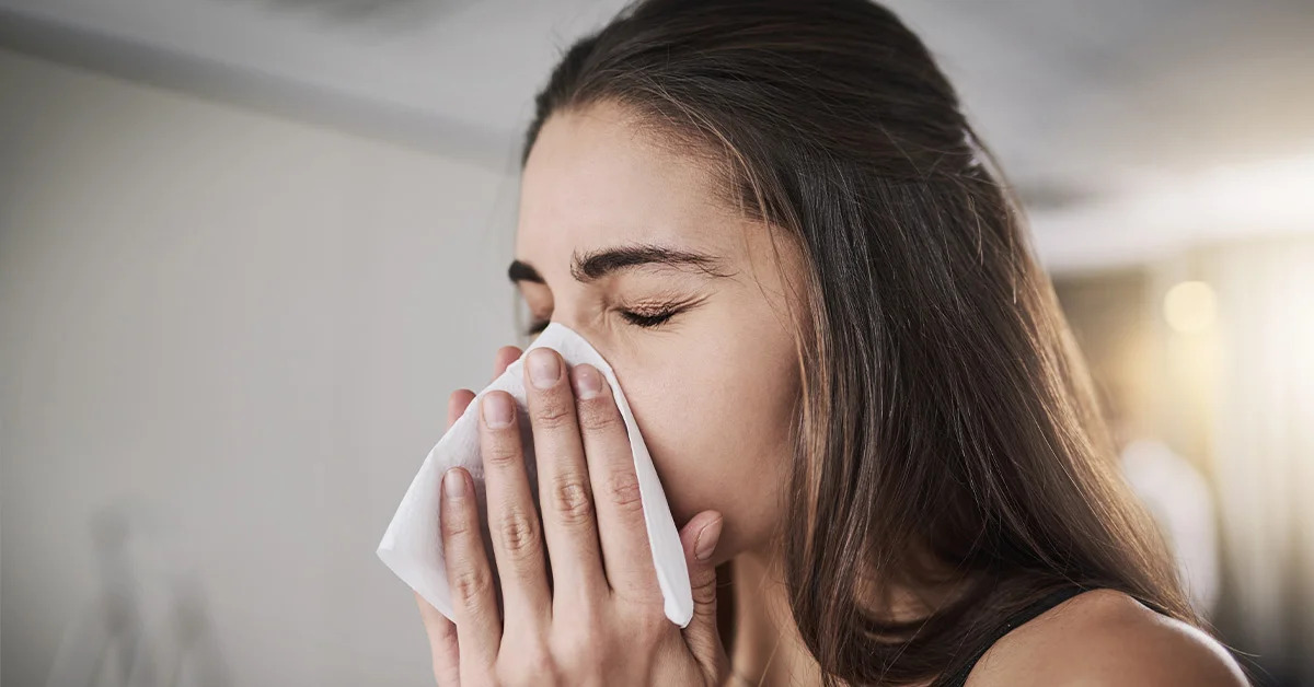 Home Remedies For Sneezing: बार-बार छींक आना हो सकता है किसी समस्या का संकेत, जानें यहां