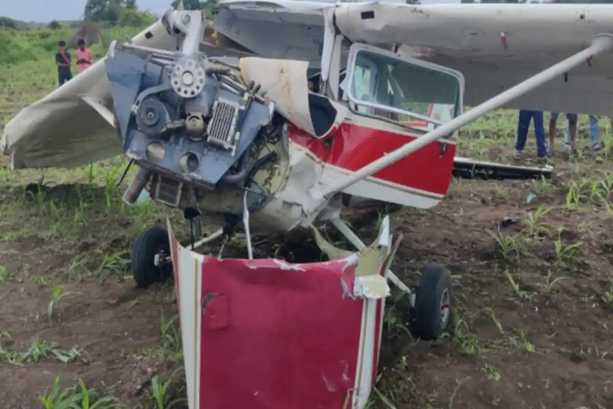 Rewa News: घने कोहरे के कारण रीवा में ट्रेनी विमान हुआ क्रैश, एक पायलट की मौके पर मौत, 1 घायल