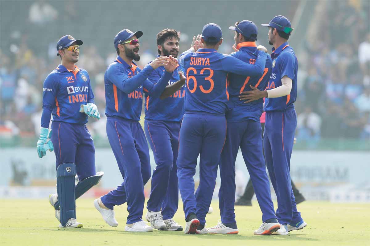 India vs New Zealand : भारत की घातक गेंदबाजी व बल्लेबाजी के सामने कीवी टीम ढेर, सीरीज में 2-0 की अजेय बढ़त