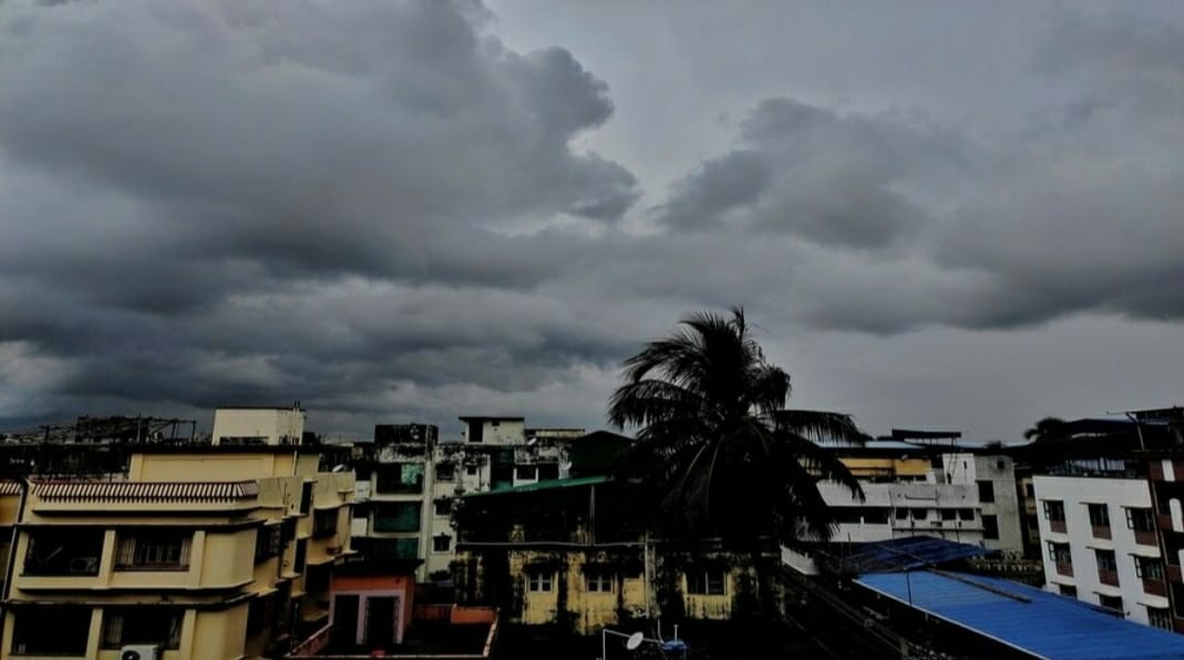 MP Weather : बादलों ने दी थोड़ी राहत, जारी रहेगा तापमान में उतार चढ़ाव, जानें मौसम विभाग का पूर्वानुमान