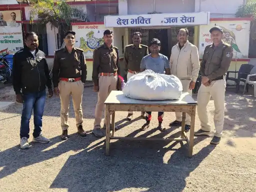 ढाबे में किया जा रहा था नशे का कारोबार, सतना पुलिस ने एक आरोपी को किया गिरफ्तार, एक की तलाश जारी