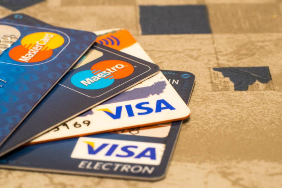 SBI ने दिया ग्राहकों को झटका, बदला क्रेडिट कार्ड से जुड़ा ये नियम, पढ़ें पूरी खबर