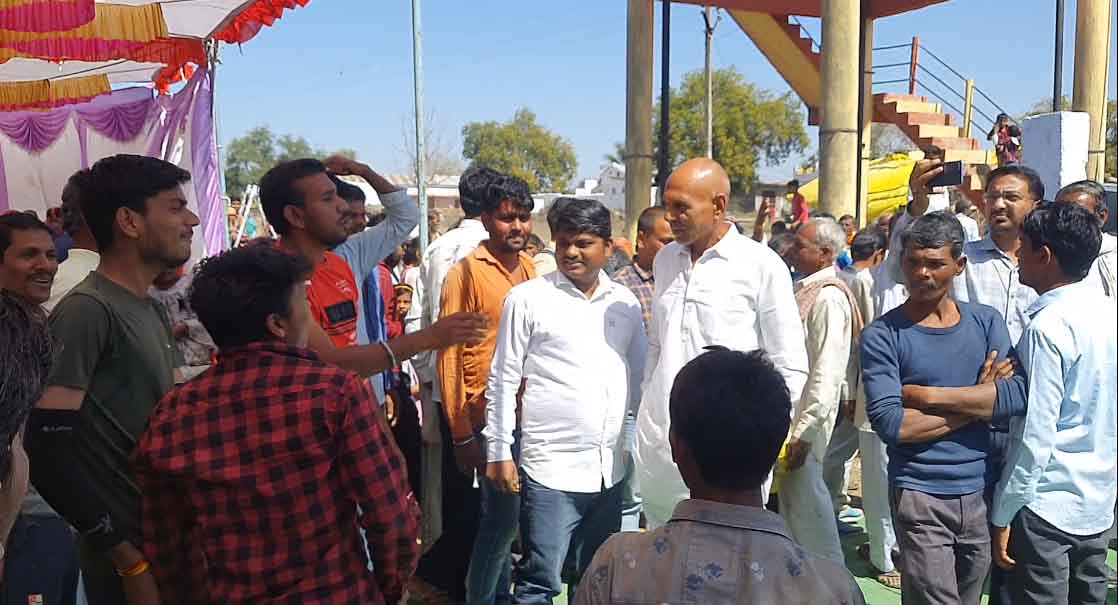 Khandwa News : विकास यात्रा में गए भाजपा विधायक का विरोध, ग्रामीणों ने लगाये मुर्दाबाद के नारे