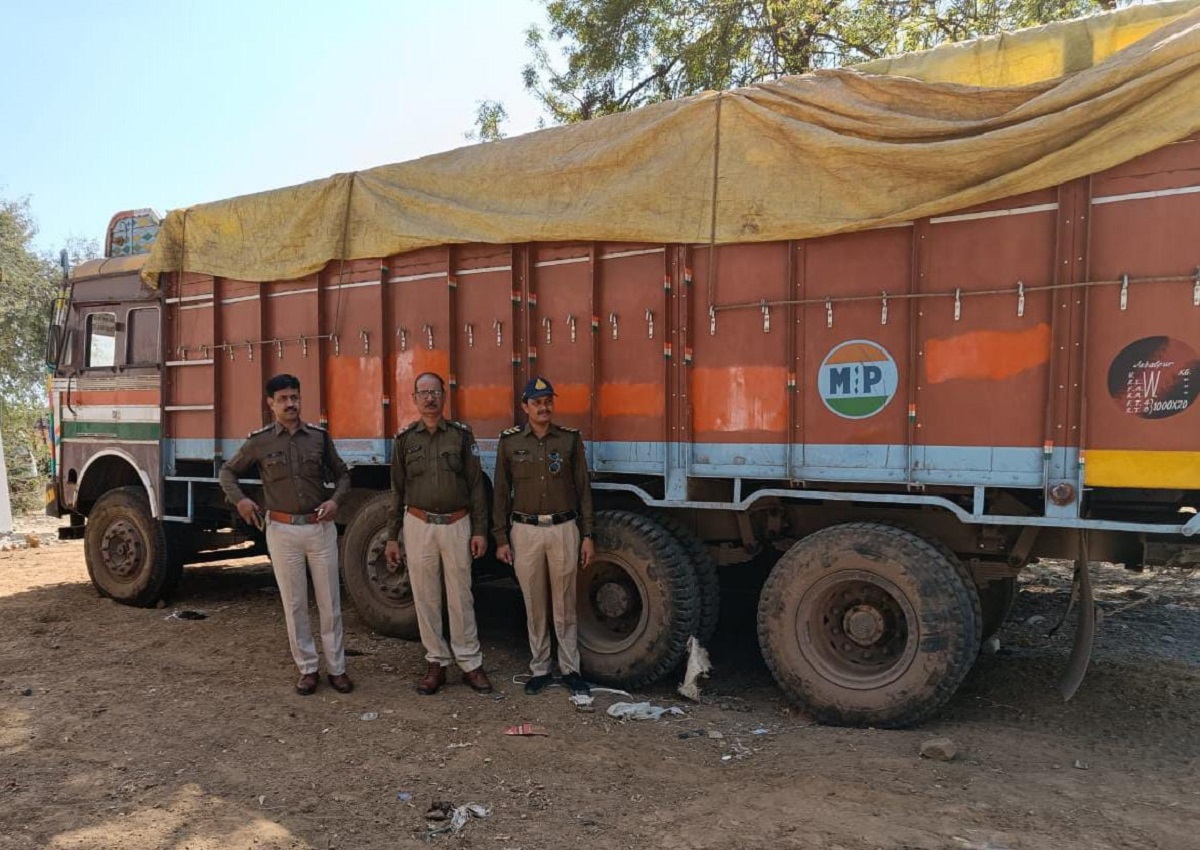 Jabalpur News: पुलिस को मिली बड़ी सफलता, ट्रक चोरी कर गेंहू पार करने वाले तीन आरोपी गिरफ्तार