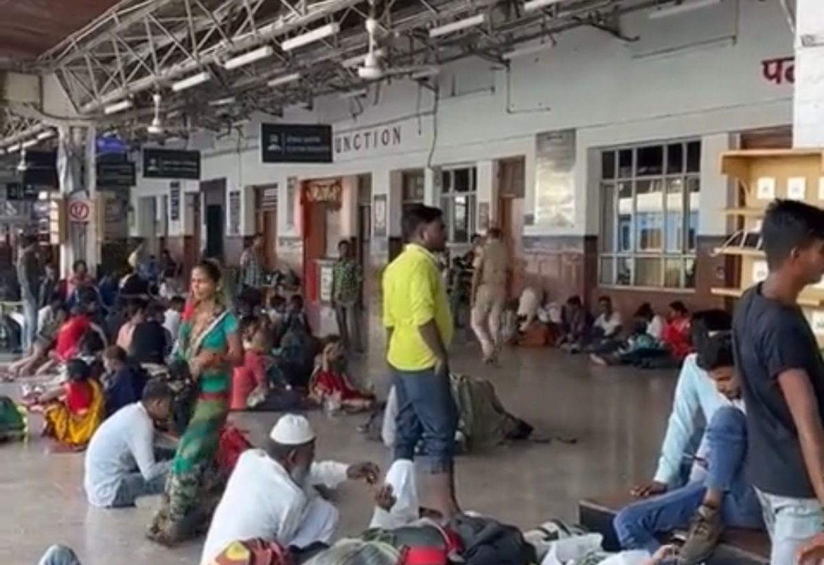 पटना रेलवे स्टेशन के डिस्प्ले स्क्रीन पर 3 मिनिट तक चला Porn Video, FIR दर्ज