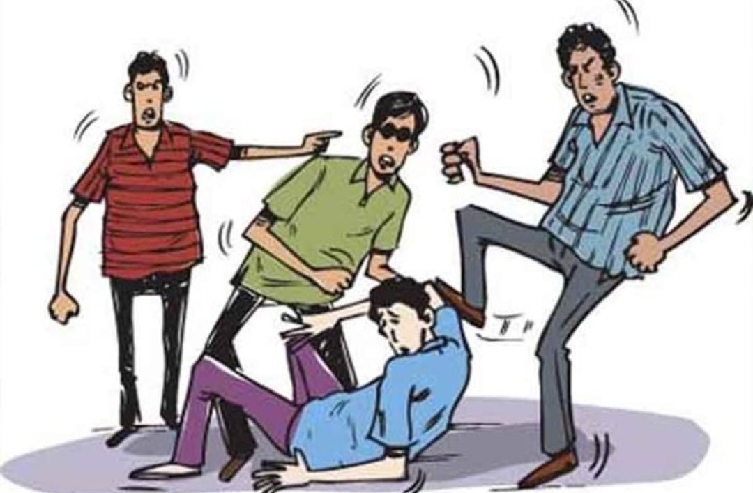 Gwalior News : परीक्षा देकर लौट रहे छात्र पर हमला, लात घूंसों से कई युवकों ने की मारपीट