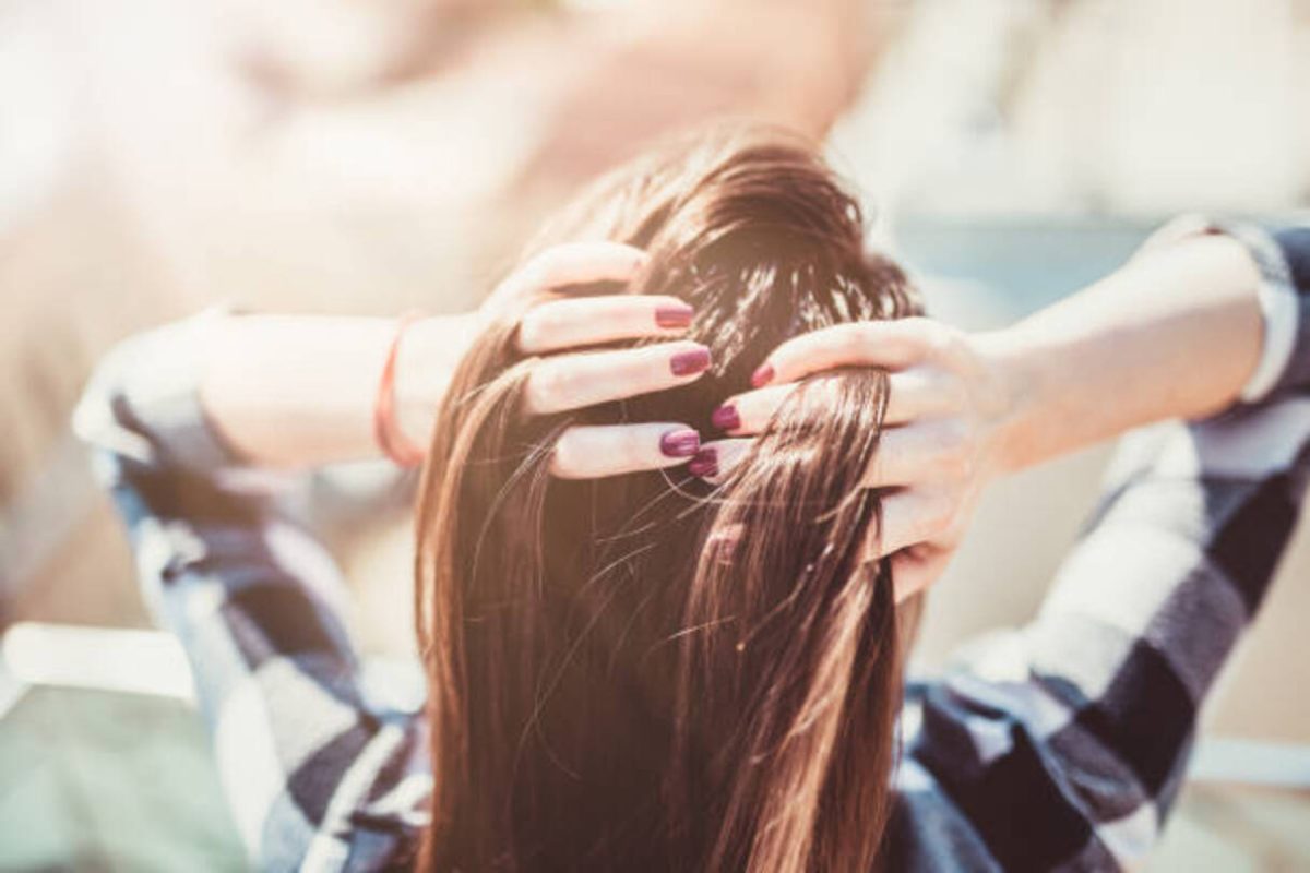 तेज धूप बना सकती है बालों को बेजान, ऐसे करें बचाव, इन 5 उपायों को आजमाएं