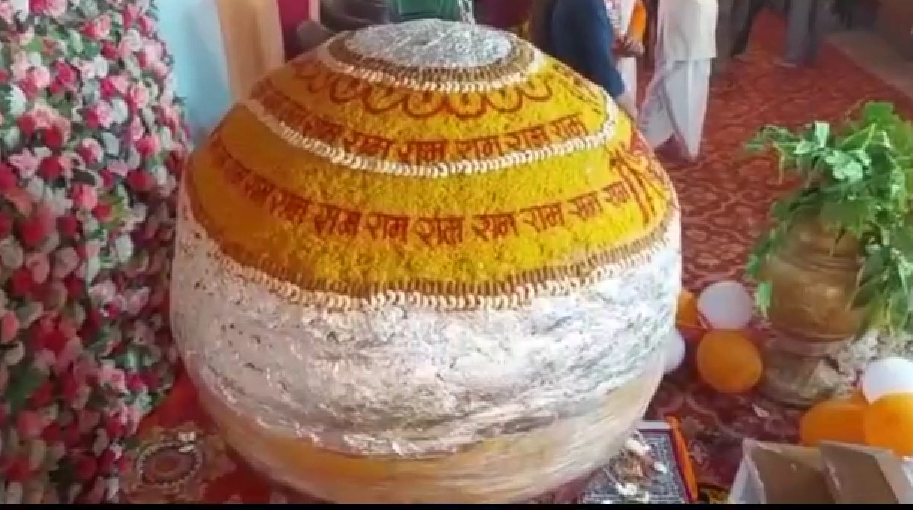 Hanuman Jayanti 2023: जबलपुर में बजरंगबली को लगाया गया 1 टन वजनी महालड्डू का भोग, 12 कारीगरों ने किया तैयार
