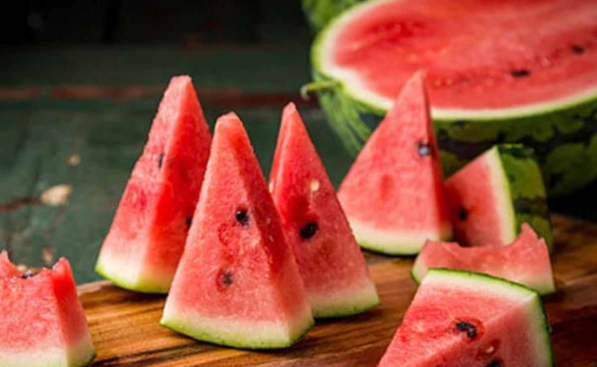 Watermelon Side Effects: तरबूज खाने से पहले जान लें नुकसान, हैरान कर देंगे इसके 5 साइड इफेक्ट