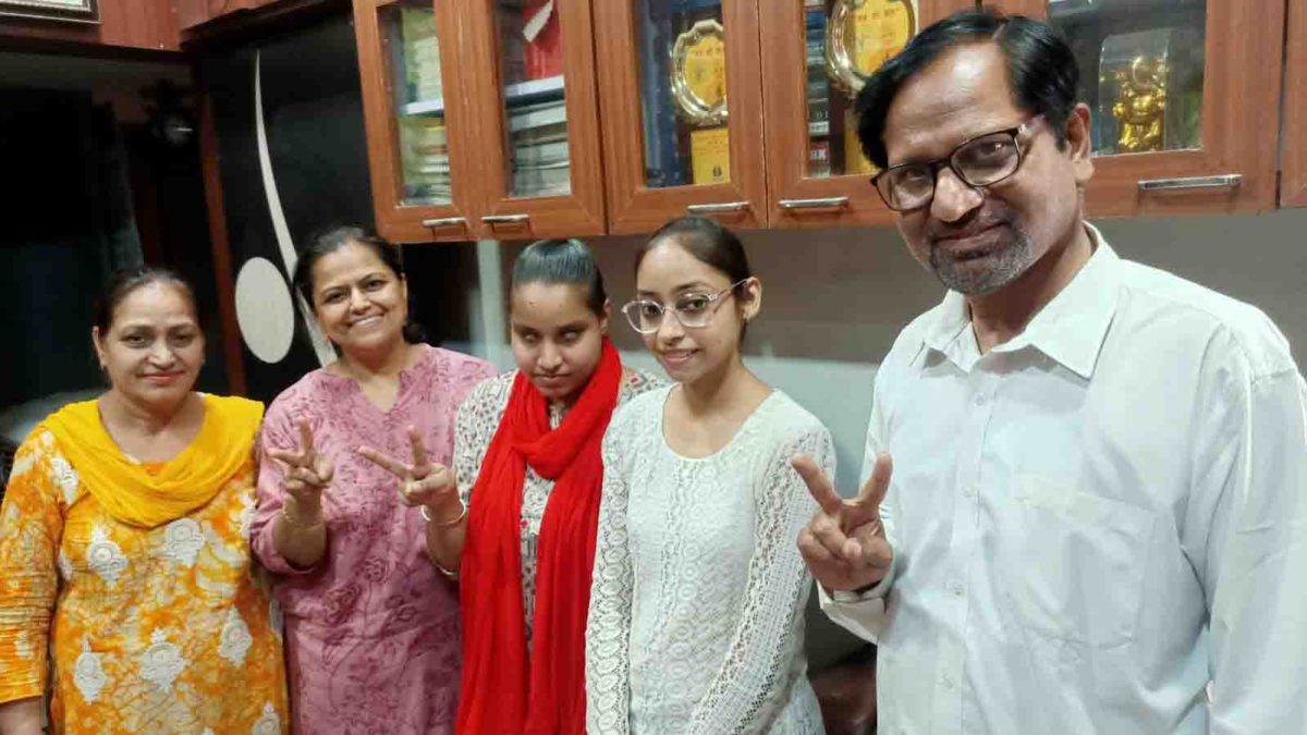 Indore News : दसवीं की परीक्षा में मूक-बधिर गुरदीप ने रचा इतिहास, पढ़े पूरी खबर