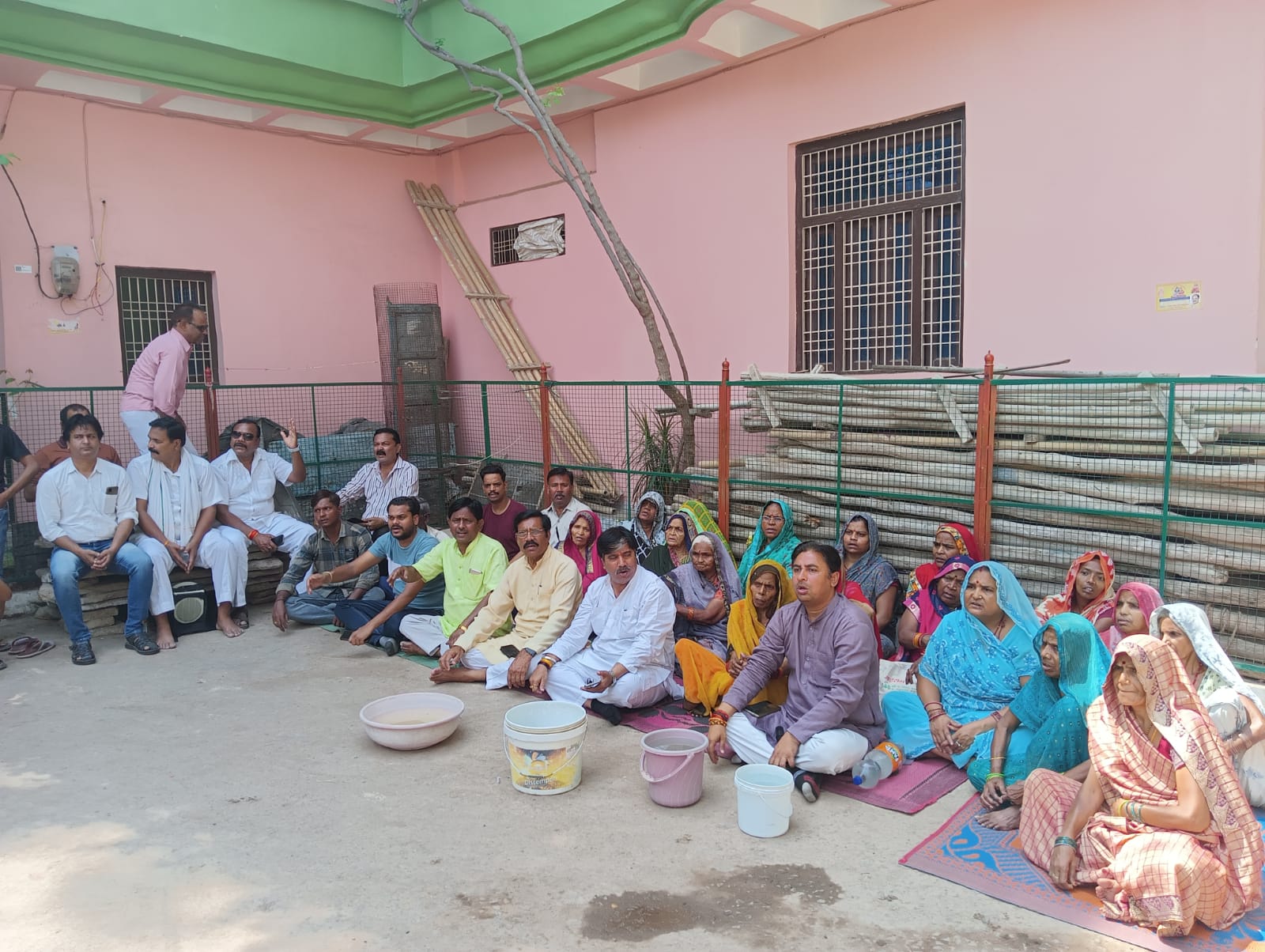 Gwalior News : गंदे पानी की समस्या को लेकर कांग्रेस का धरना, ऊर्जा मंत्री पर साधा निशाना