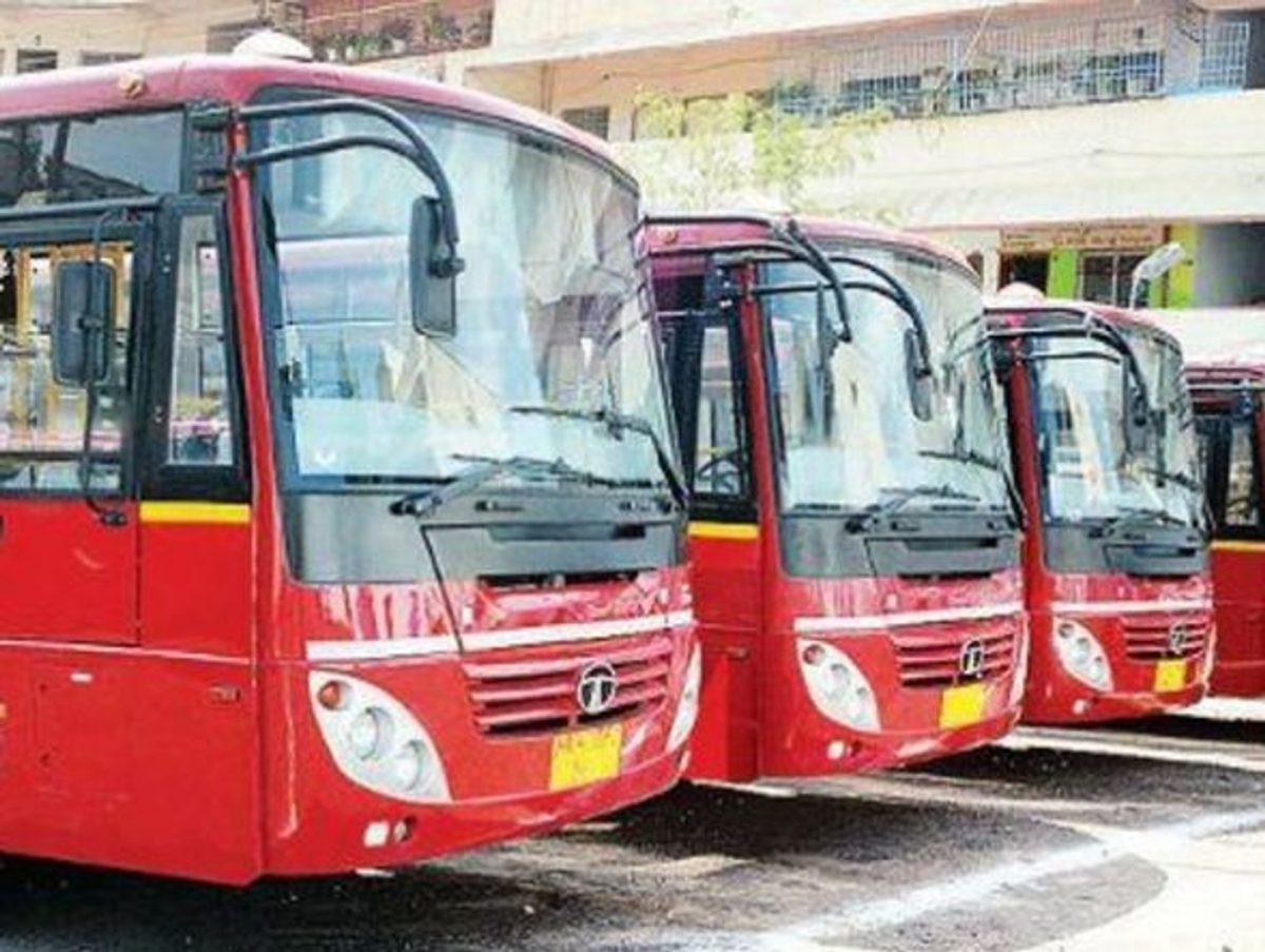 mahakal express bus