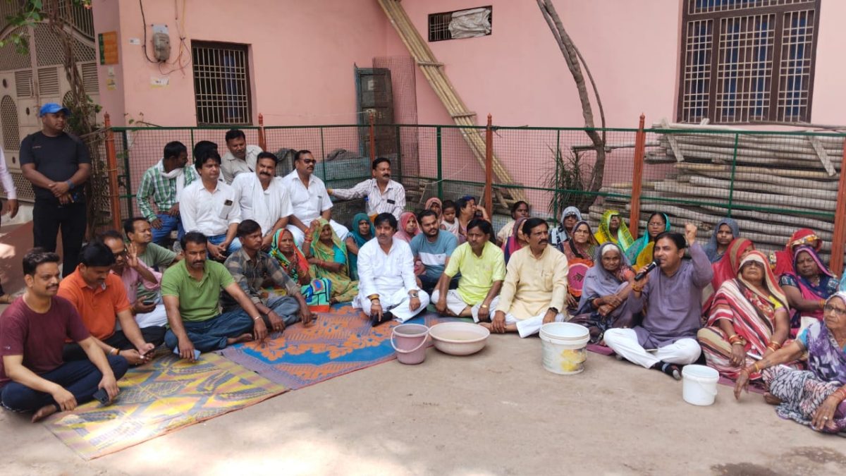 Gwalior News : गंदे पानी की समस्या को लेकर कांग्रेस का धरना, ऊर्जा मंत्री पर साधा निशाना