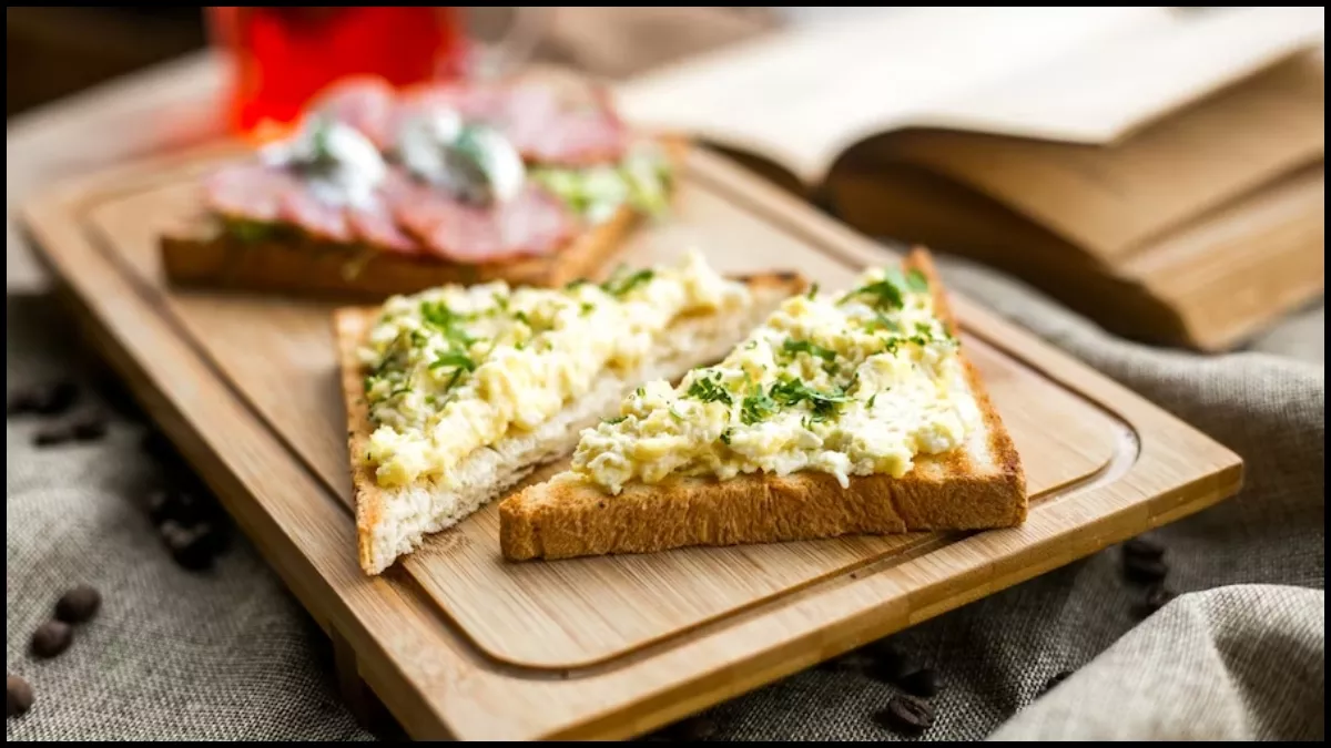 स्नैक्स में ट्राई करें स्वादिष्ट Cheese Toast के ये 5 रेसिपीज, मिनटों में होगा तैयार