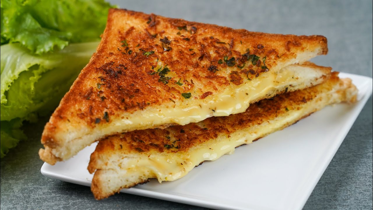 स्नैक्स में ट्राई करें स्वादिष्ट Cheese Toast के ये 5 रेसिपीज, मिनटों में होगा तैयार