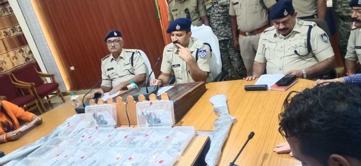 Shivpuri News : पुलिस की बड़ी कार्रवाई, अवैध हथियारों के साथ आरोपी गिरफ्तार