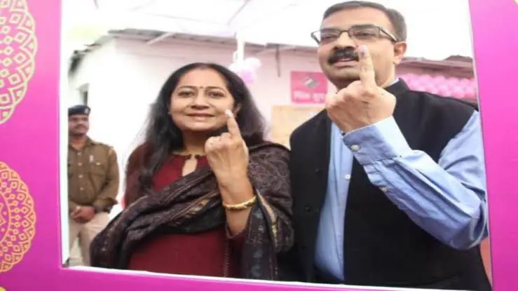 MP Election 2023 Voting : शिवराज सिंह चौहान, नरोत्तम मिश्रा, कमलनाथ, कैलाश विजयवर्गीय, कमल पटेल, सज्जन सिंह वर्मा, नकुल नाथ सहित कई दिग्गजों ने डाला वोट