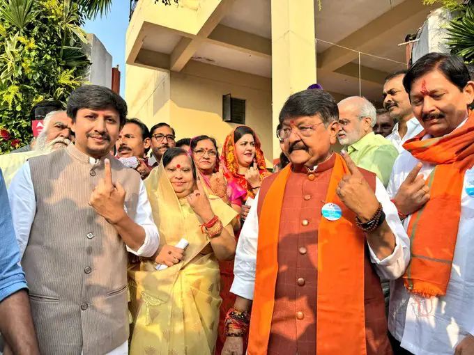 MP Election 2023 Voting : शिवराज सिंह चौहान, नरोत्तम मिश्रा, कमलनाथ, कैलाश विजयवर्गीय, कमल पटेल, सज्जन सिंह वर्मा, नकुल नाथ सहित कई दिग्गजों ने डाला वोट