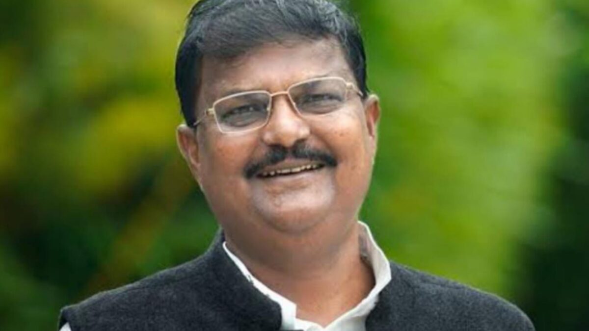MP Election 2023, Former Congress MP Premchand Guddu resigns