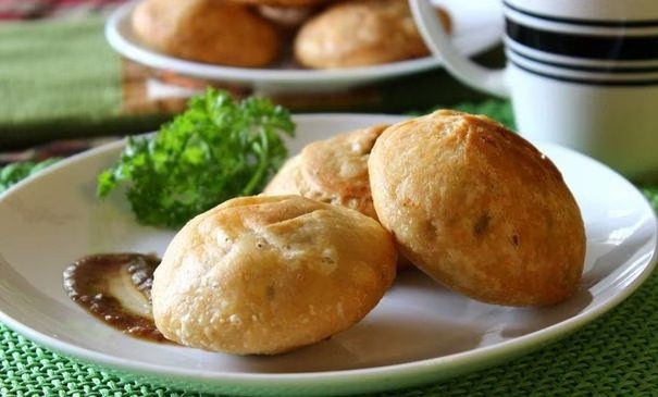 Aloo Kachori Recipe In Hindi