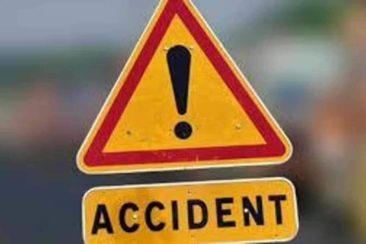 Panna Road Accident: बस और ट्रक की हुई टक्कर, 10 यात्री घायल, इलाज जारी