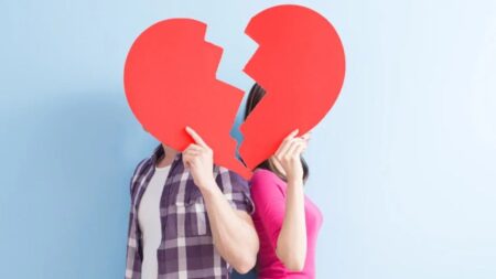Relationship Tips: मैरिड लाइफ से जुड़ी बातें मायके वालों से न करें शेयर, रिश्ते में आ सकती है कड़वाहट