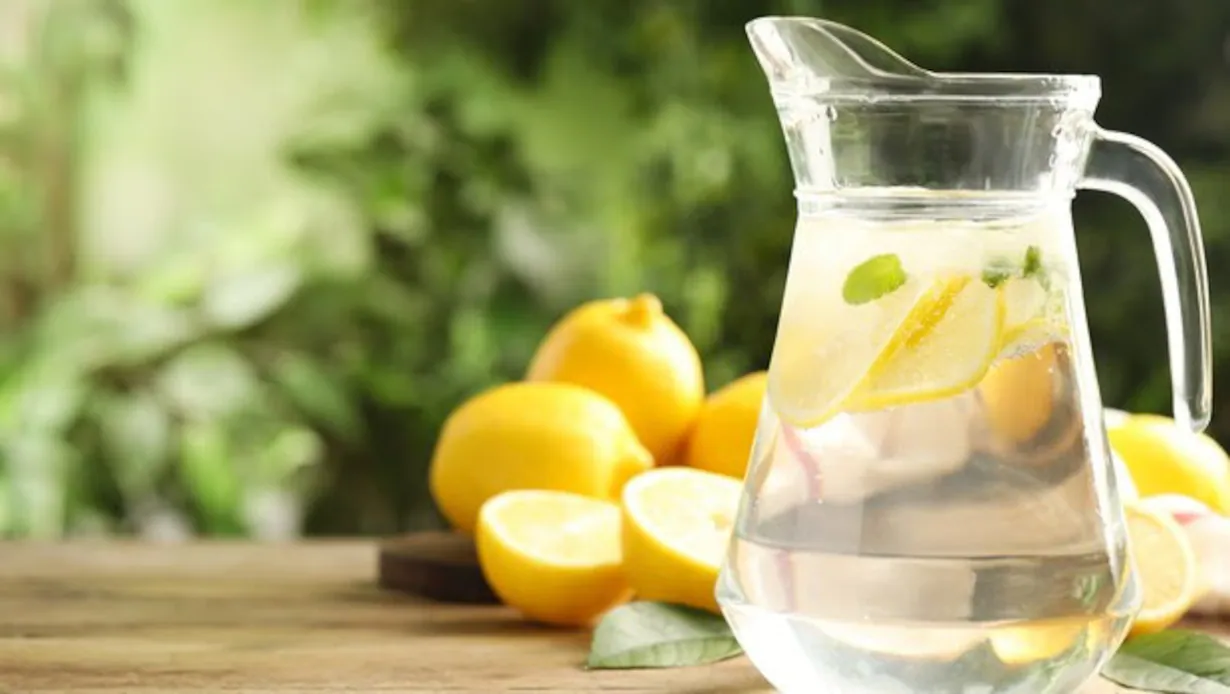 Lemonade in Summer: गर्मी से राहत पाने के लिए पिएं नींबू पानी, जानें इसके फायदे, आज ही रूटीन में करें शामिल