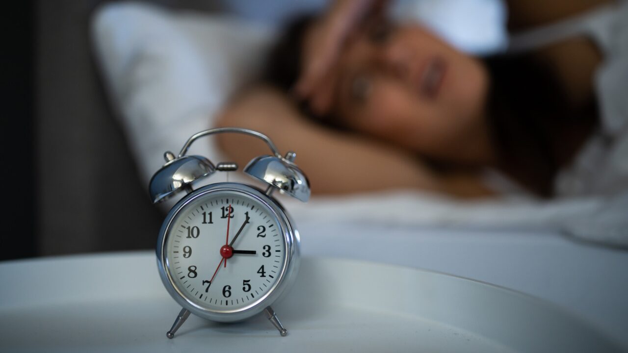 Mental Health Tips: क्या आपको भी है देर रात तक जागने की आदत, हो जाएं सावधान, मानसिक स्वास्थ्य पर पड़ेगा बुरा असर