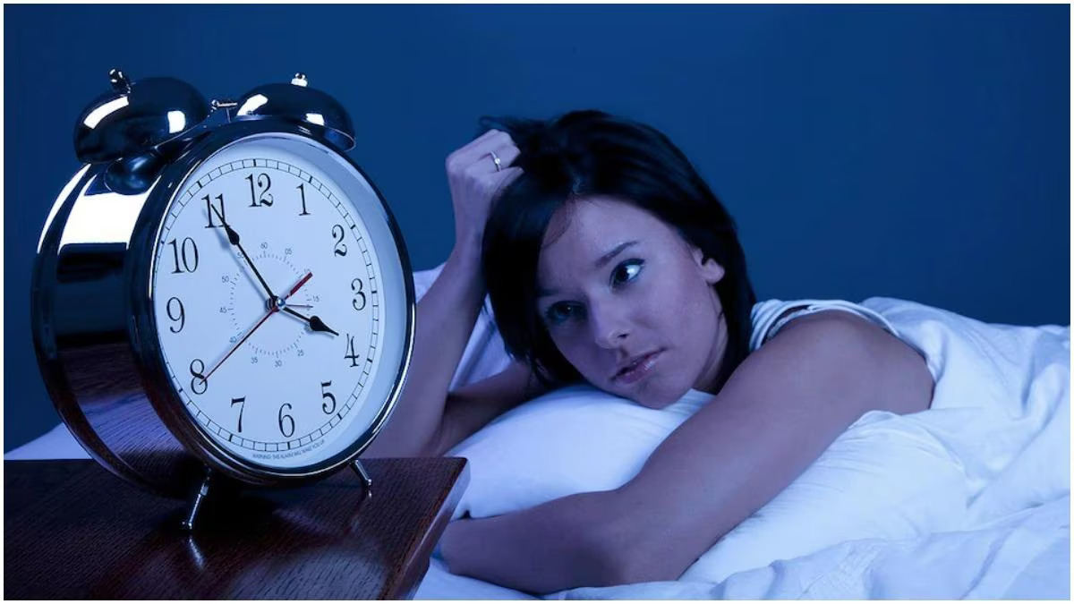 Mental Health Tips: नींद में बाधा डाल रही है Sleep Anxiety, जानें इसके 5 लक्षण और बचाव के उपाय