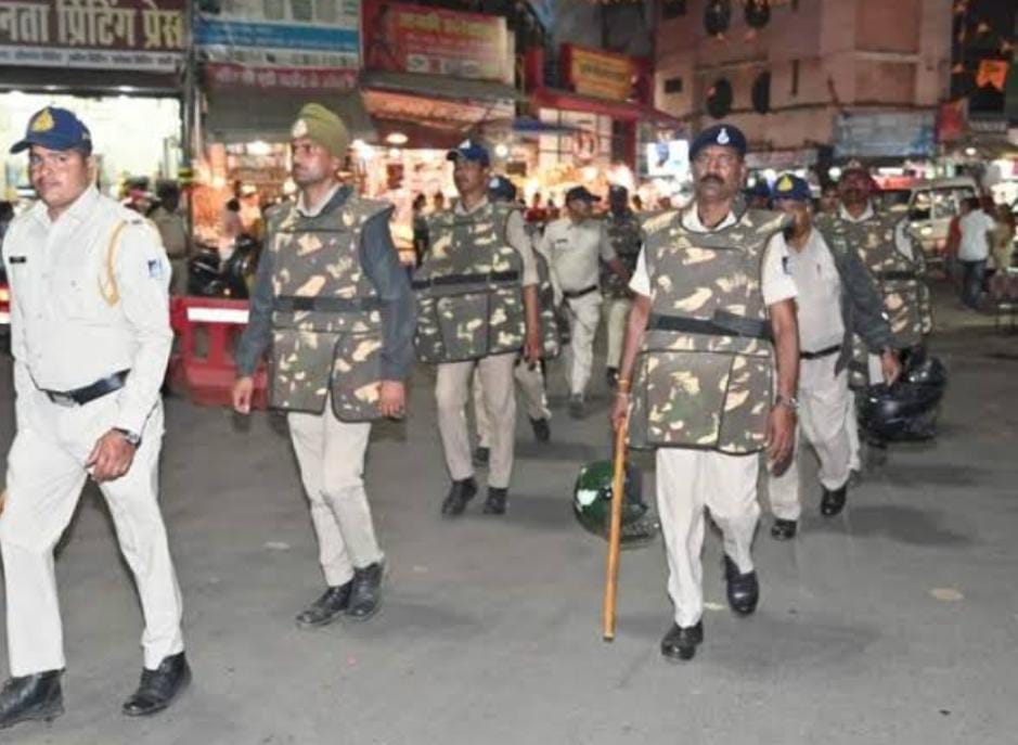 जबलपुर में पुलिस की होली की तैयारी, लोगों से अपील-पीकर न बहके, हुड़दंग करने वाले सावधान, वरना करेगी पुलिस जमकर खातिरदारी