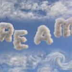 सपने में नजर आती है वाइफ, तो इस बात का होता है संकेत, पढ़ें Dream Astrology