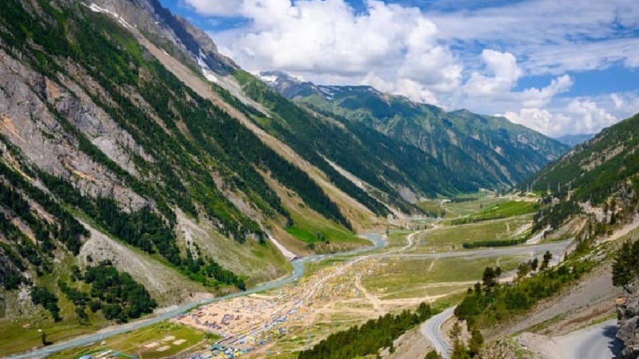 Baltal Valley