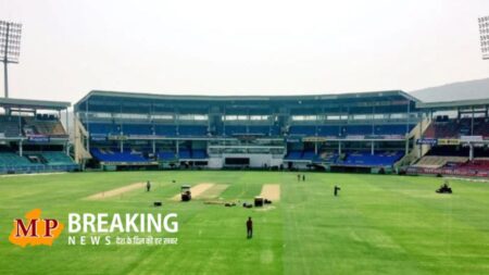 DC vs KKR Pitch Report: आज आईपीएल में दिल्ली और कोलकाता होंगे आमने-सामने, जानें किसका पलड़ा होगा भारी, कैसी रहेगी आज के मैच की पिच