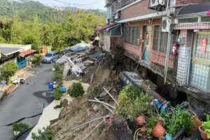 Earthquake in Taiwan: भूकंप के तेज झटकों से दहला ताइवान, 7.5 तीव्रता के जोरदार झटकों ने मचाई भयानक तबाही