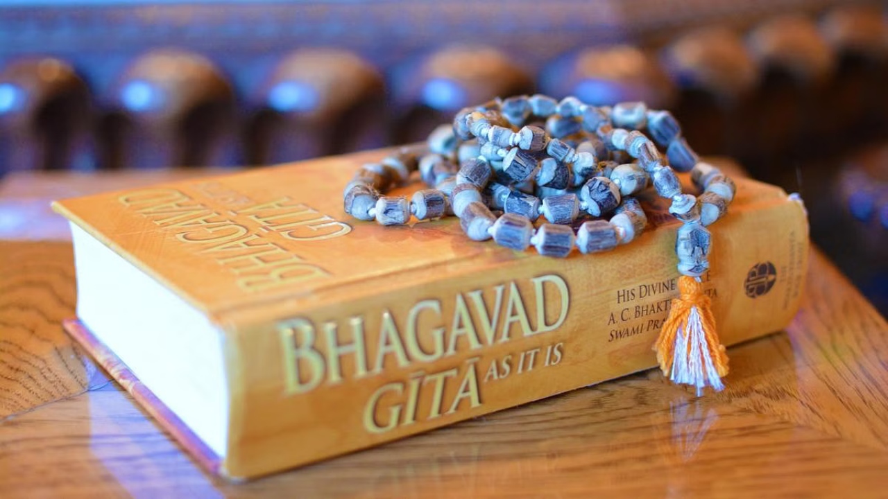 bhagwad gita niyam