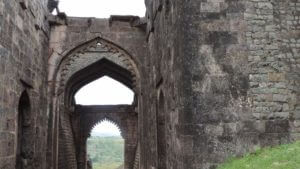 mandu gate