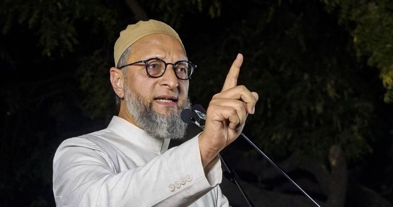 RSS-BJP इतिहास बदलते हैं