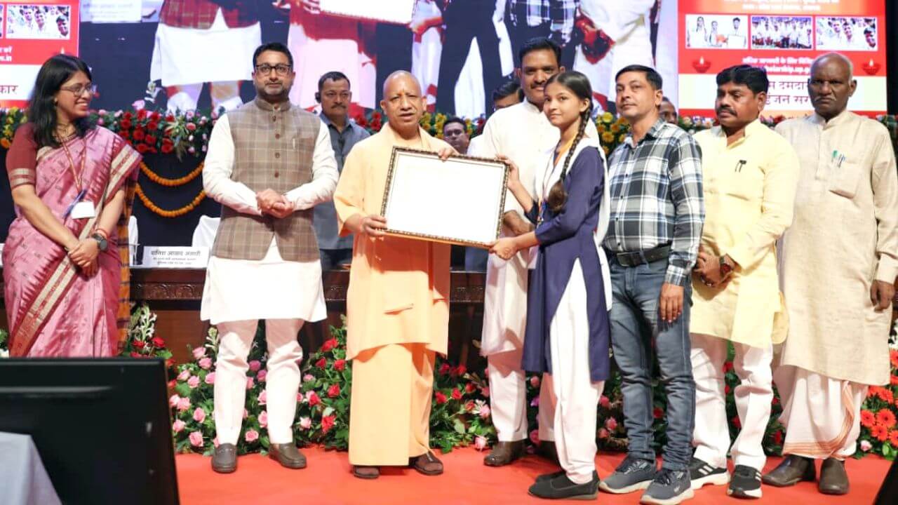 Yogi Adityanath Yogi Adityanath scholarships