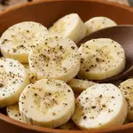 banana and a pinch of black pepper