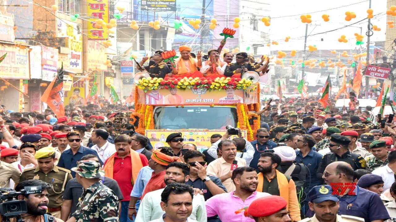दरभंगा में सीएम योगी का जोरदार रोड शो, सड़क के दोनों किनारे उमड़े हजारों भाजपा कार्यकर्ता और समर्थक